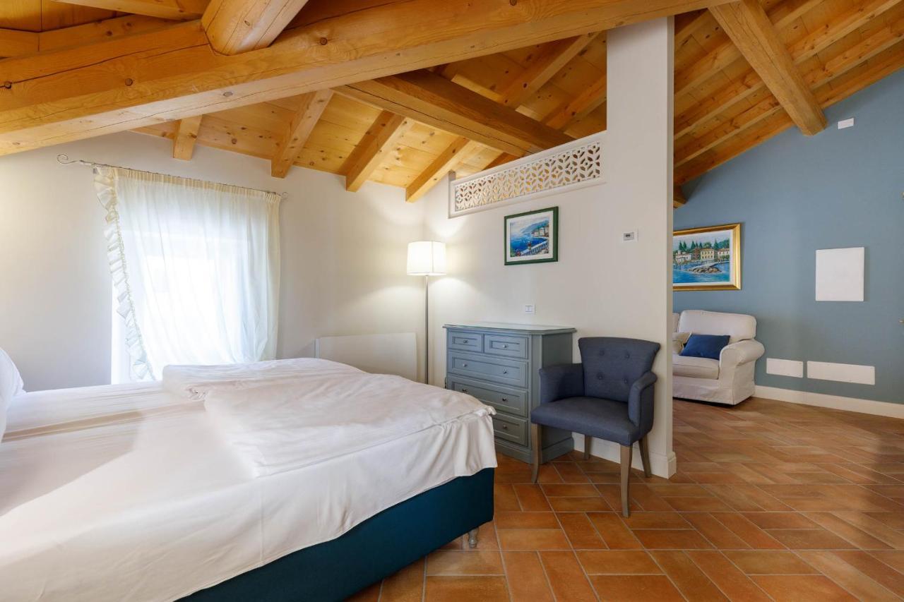 Villa Padovani Relais De Charme - Adults Only Pastrengo Exteriör bild