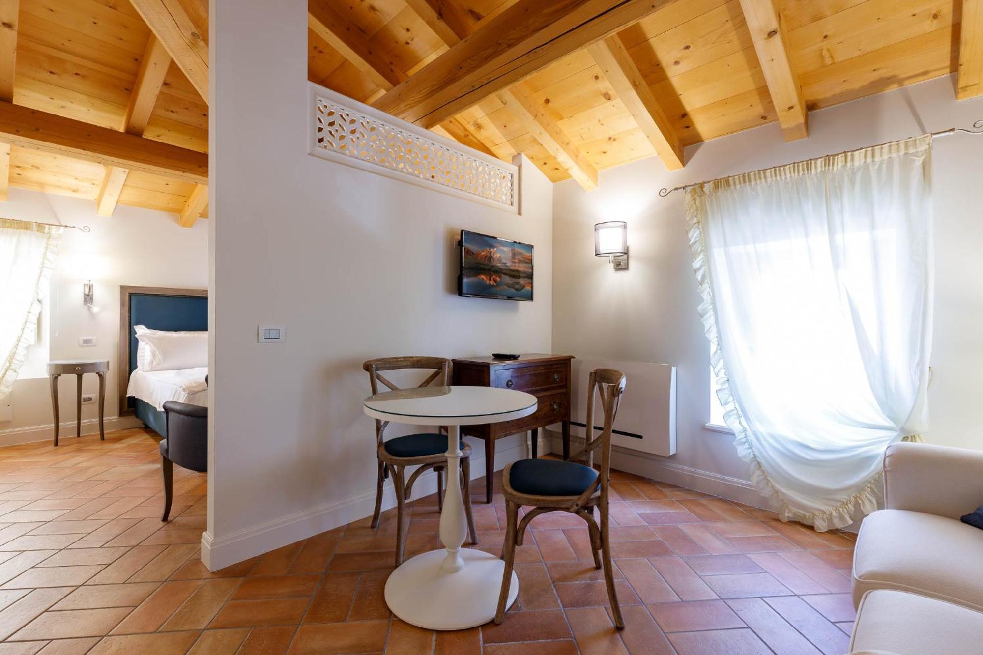 Villa Padovani Relais De Charme - Adults Only Pastrengo Exteriör bild