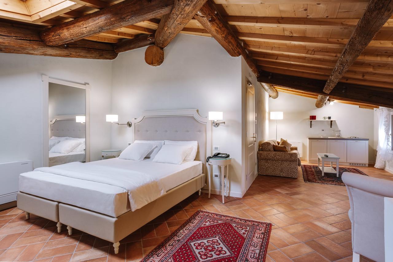 Villa Padovani Relais De Charme - Adults Only Pastrengo Exteriör bild